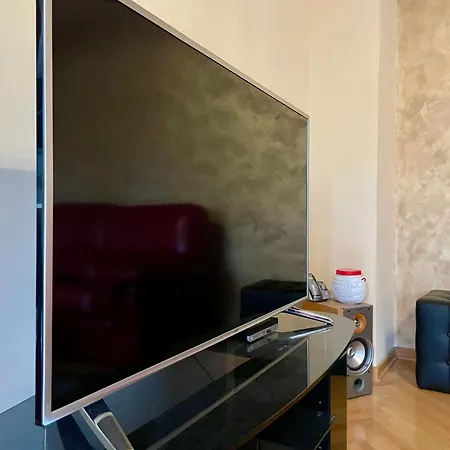 24-26 Lux * Belgrade